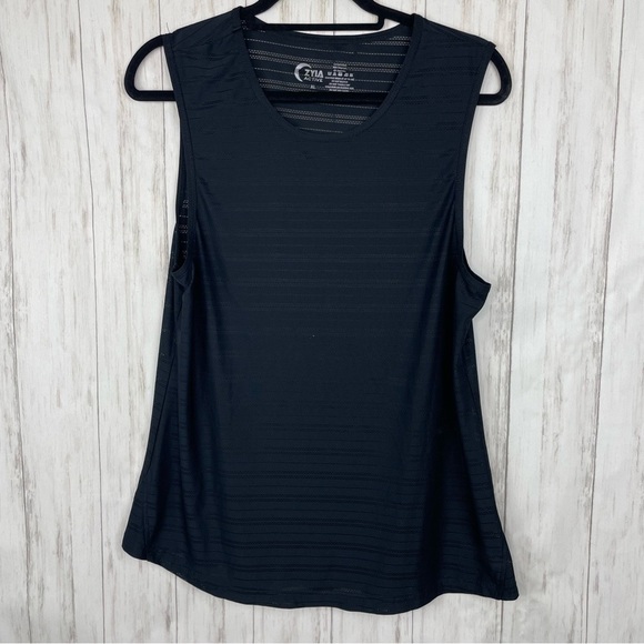 Zyia black lasercut tank XL - Picture 1 of 4